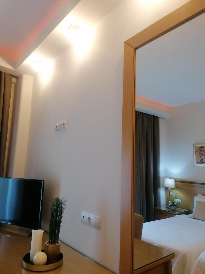 Hotel Alexandros Aghíalosz Kültér fotó